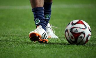 2. Bundesliga: Frth gewinnt wildes Spiel in Wiesbaden